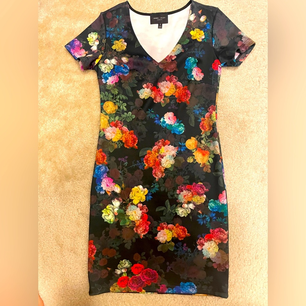 Romeo and Juliet Couture Tight Fitting Floral Dress